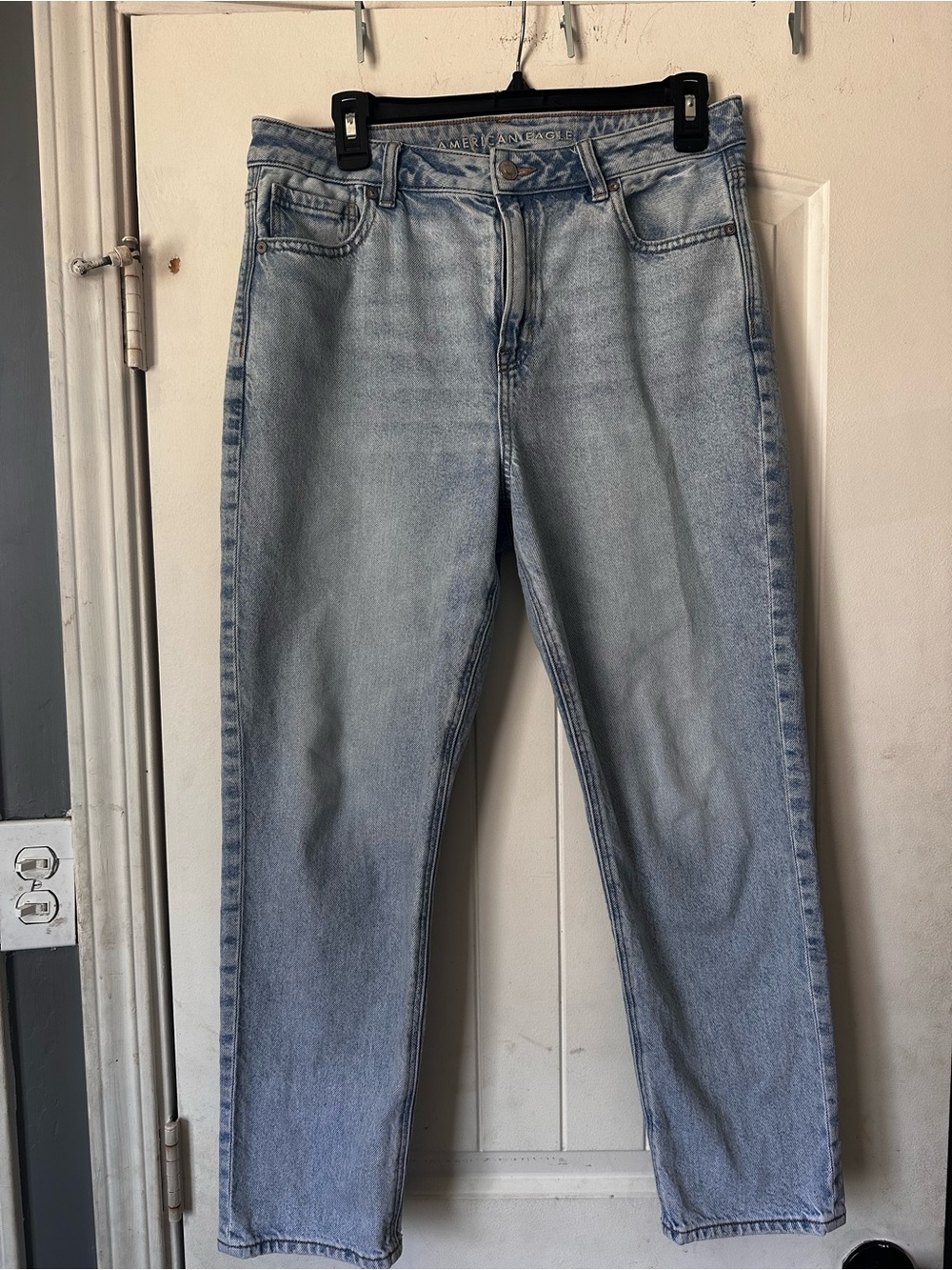 American Eagle Strigid Mom Jean- 10 Short